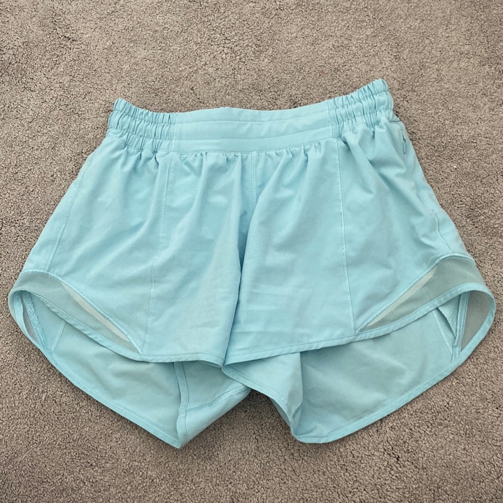 Lululemon blue hotty hot shorts size 4
